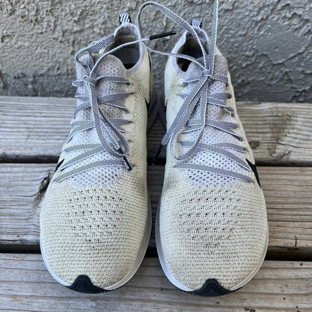 Nike Shoes Women Size 7.5 Zoom Fly Flyknit White/Black AR4562-101